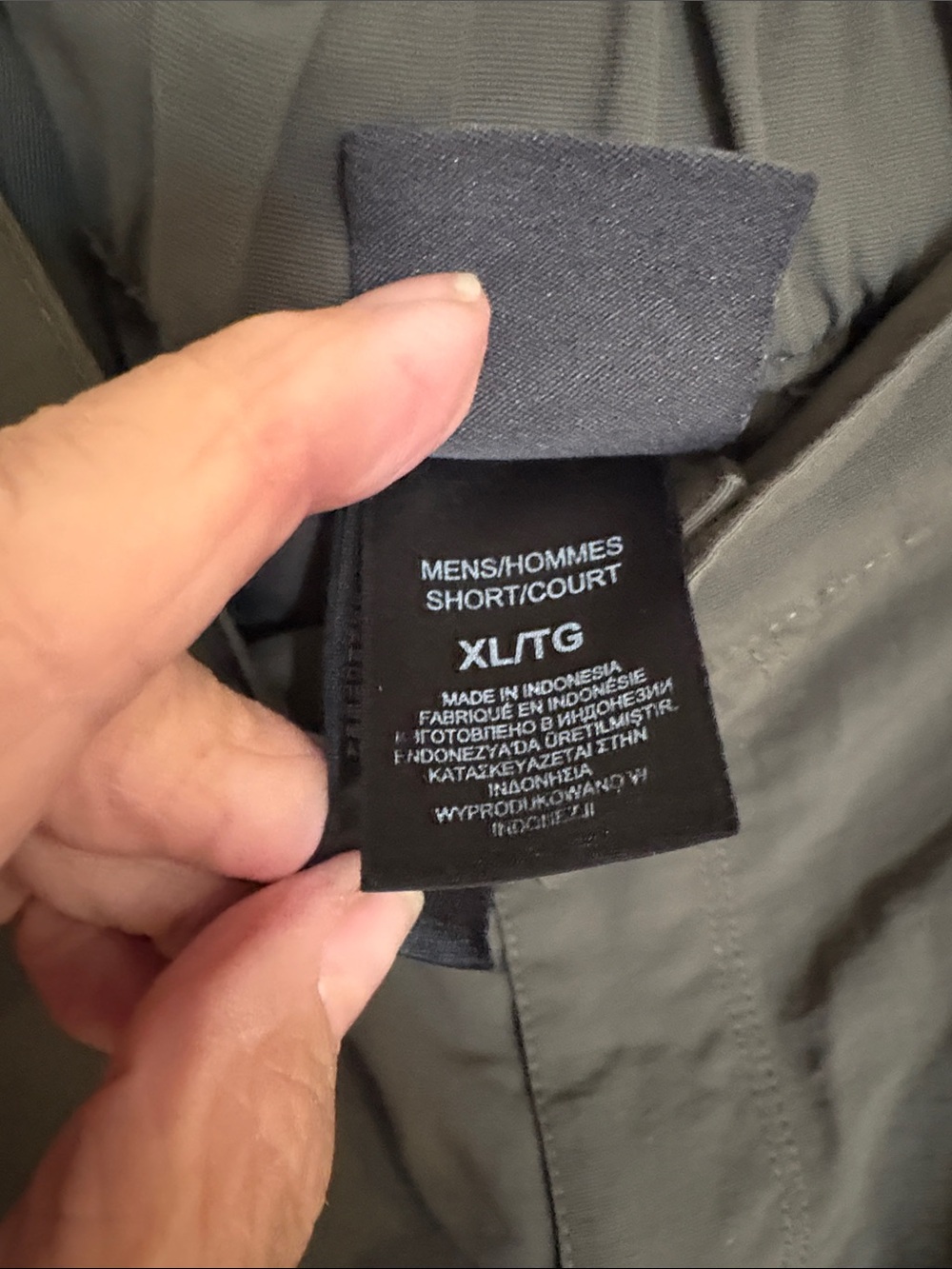 The North Face Men's Olive Green Shorts - Picture 2 of 8